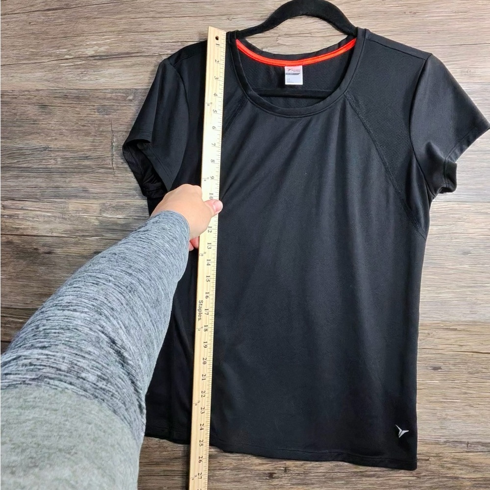 Old Navy Black Short Sleeve Tee - Picture 2 of 7